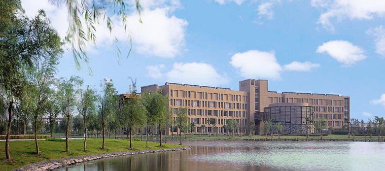 �Ϻ����̼�����ѧ